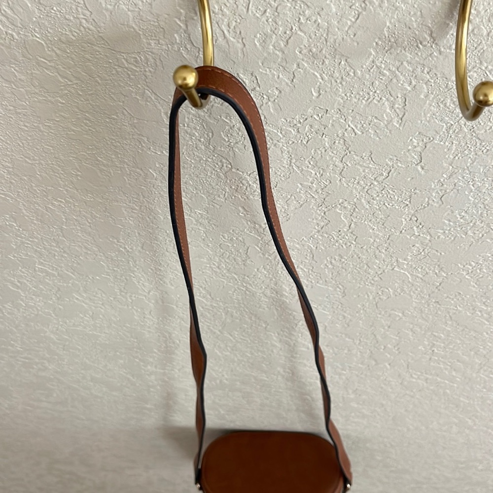 EXPRESS Bucket Purse - Picture 3 of 9